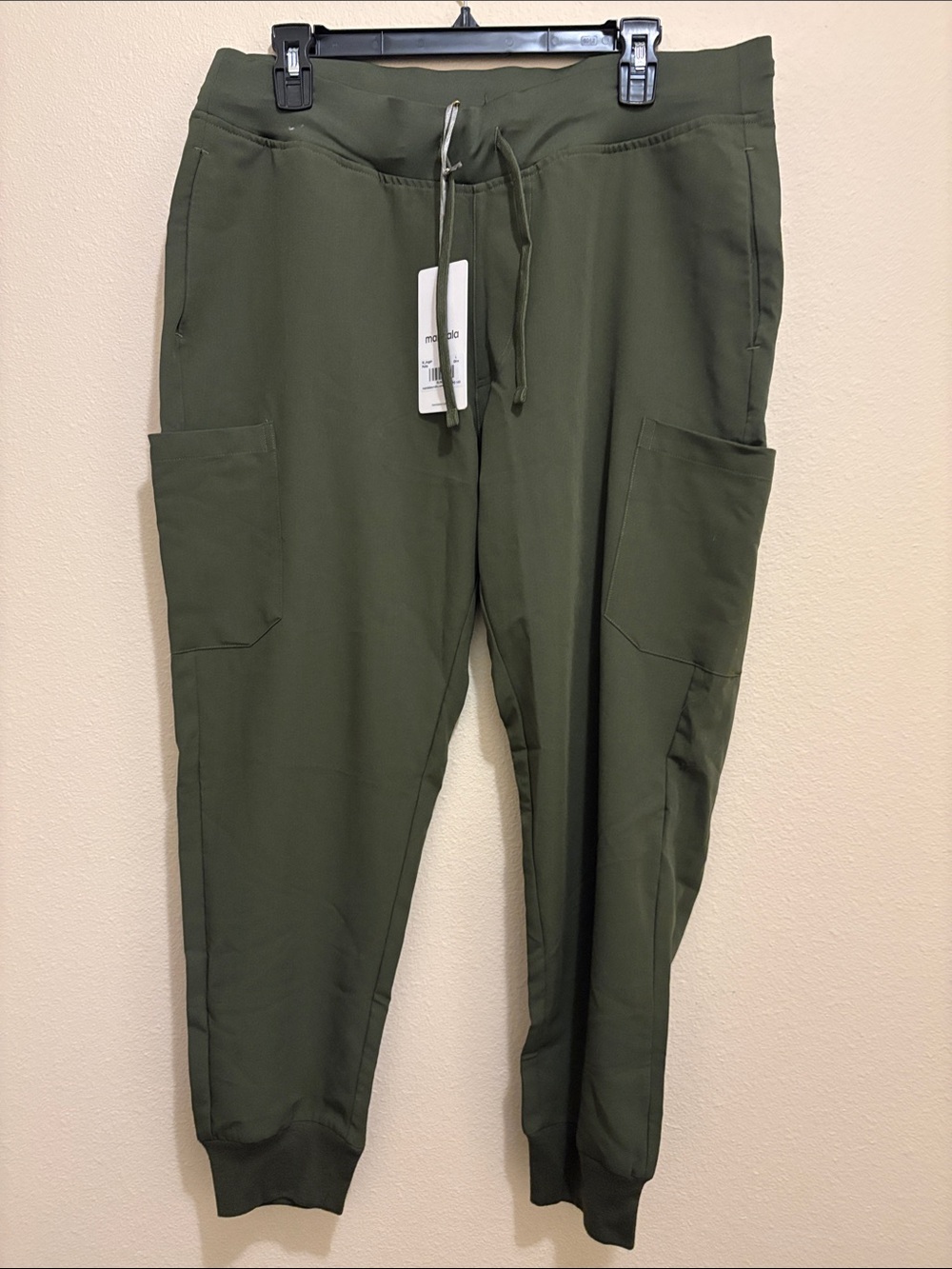 Mandala jogger scrub pants in olive in large petite
